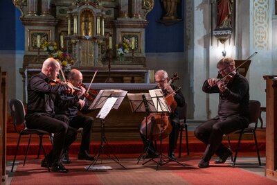 apollon-quartet-za-poklady-broumovska-foto-sara-valaskova-1(1).jpg