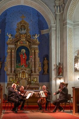 apollon-quartet-za-poklady-broumovska-foto-sara-valaskova-9.jpg