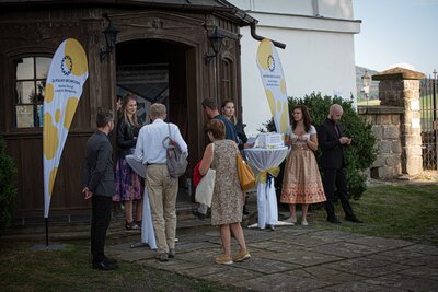 barbara-maria-willi-martin-hroch-za-poklady-broumovska-foto-michal-sedlacek-26.jpg