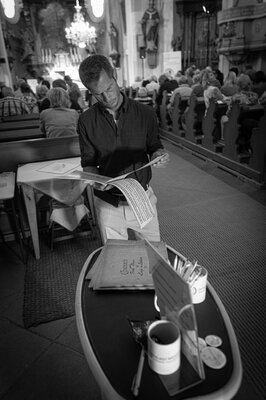 barbara-maria-willi-martin-hroch-za-poklady-broumovska-foto-michal-sedlacek-3.jpg