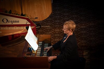 barbara-maria-willi-martin-hroch-za-poklady-broumovska-foto-michal-sedlacek-33.jpg