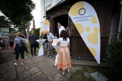 barbara-maria-willi-martin-hroch-za-poklady-broumovska-foto-michal-sedlacek-37.jpg