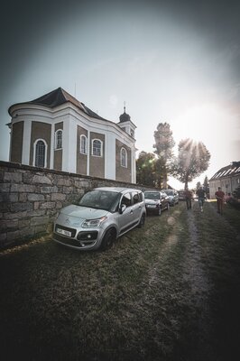 barbara-maria-willi-martin-hroch-za-poklady-broumovska-foto-michal-sedlacek-44.jpg