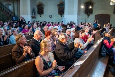 ucastnici-letnich-hornovych-kurzu-vernerovice-za-poklady-broumovska-foto-martin-maslo-29.jpg