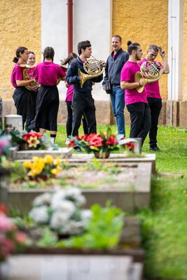 ucastnici-letnich-hornovych-kurzu-vernerovice-za-poklady-broumovska-foto-martin-maslo-52.jpg