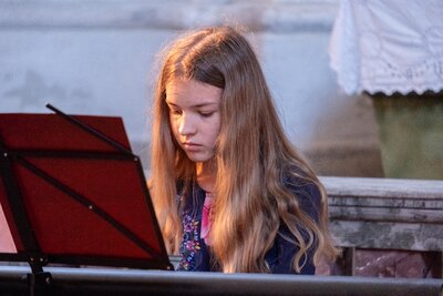 za-poklady-broumovska-2024-sonov-studenti-zus-broumov-foto-sara-valaskova-29.jpg