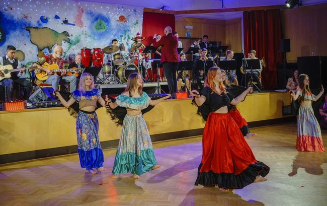 Přeplněná Střelnice a zářící dětské oči