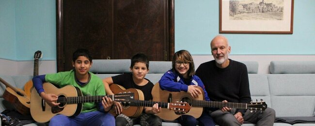 Broumovské děti se radují