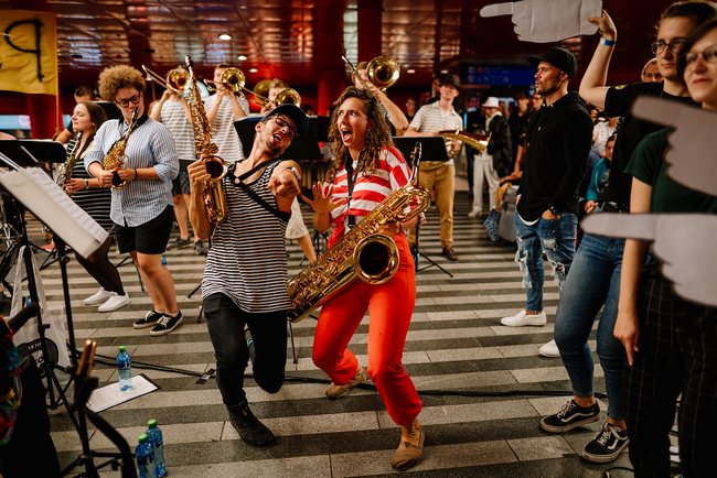 POLICE SYMPHONY ORCHESTRA