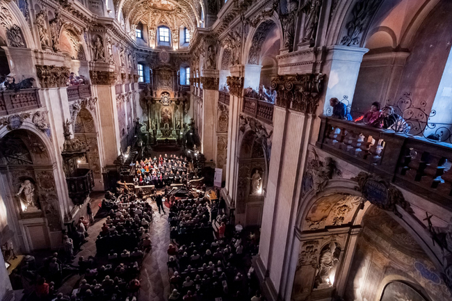 ZÁVĚREČNÝ KONCERT Filharmonie Hradec Králové | Dirigent Jan Valta